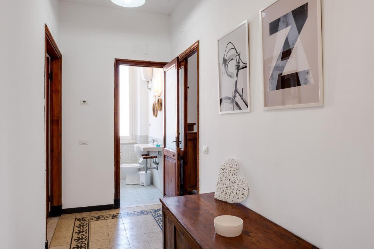 Piazza Concordia Apartment With Balcony Специя Екстериор снимка