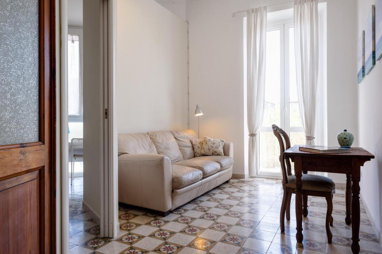 Piazza Concordia Apartment With Balcony Специя Екстериор снимка